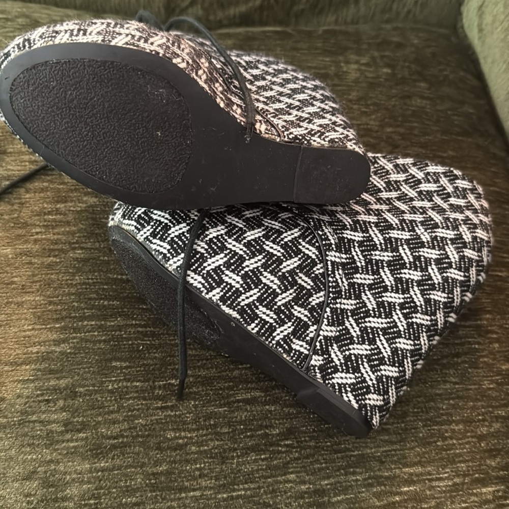 Steve Madden Annie Platform Bootie - Black/Multi size 6 (BL) - Picture 5 of 7